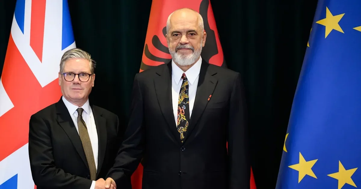 “S’ka më varka e pasaporta false”! Britania mbyll rrugën me Ballkanin: Do shkatërrojmë bandat shqiptare