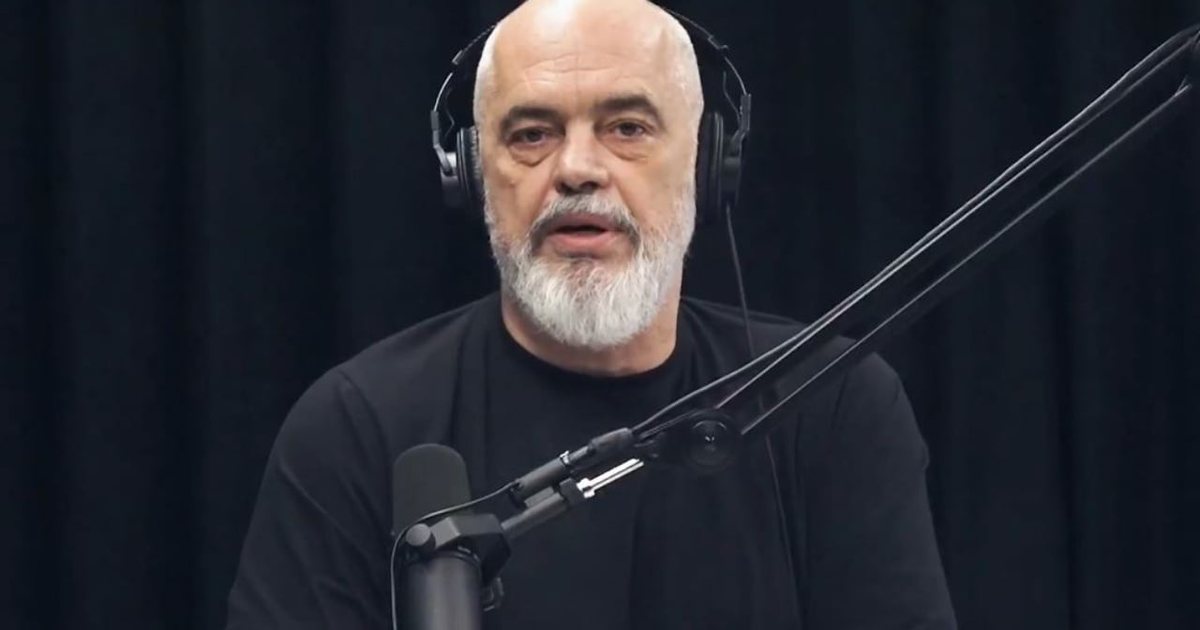 “Këneta e dëshpëruar”/ Rama thumbon opozitën: Zgjodhi një aktor që ka shkrirë gazit Kongresin e PS-së!