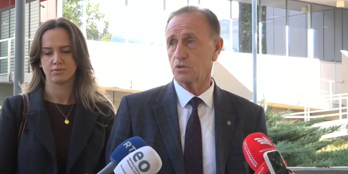 Azemi para takimit me Muratin: Paga minimale në sektorin privat duhet të jetë 600 euro