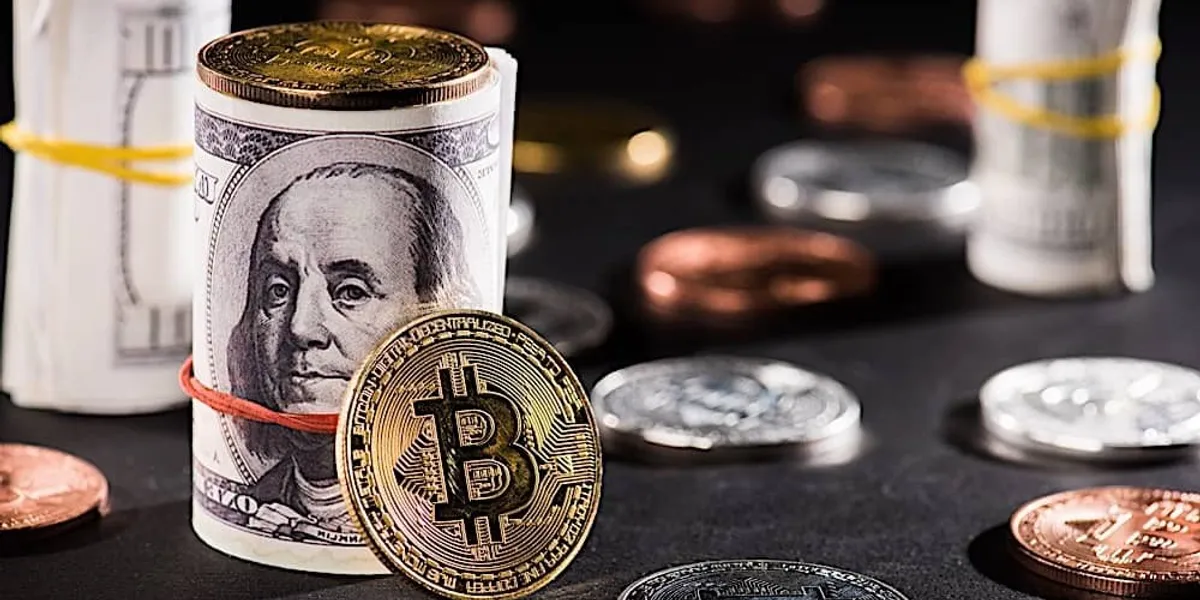 A ia vlen të investoni tani 1000 dollarë në Bitcoin?