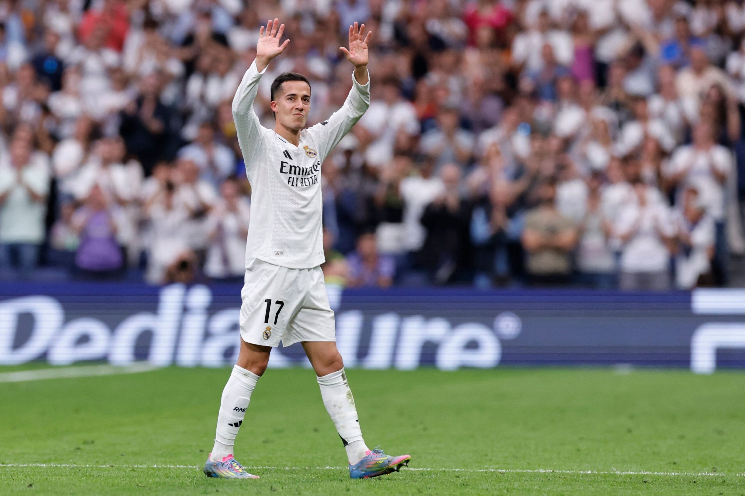 Tifozët e Realit e nderojnë me një banderolë në “Bernabeu”, Lukas Vaskez nuk harron ish-ekipin: Zemra ime është ende aty