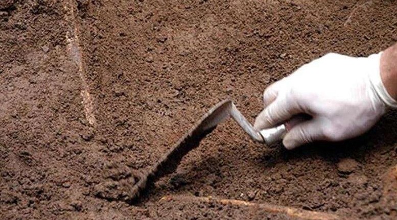 Zbulohen eshtra njerëzish në Kosovë, dyshohet se i përkasin personave të zhdukur gjatë luftës