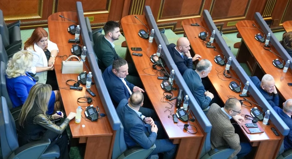 Lista Serbe i drejtohet sërish Gjykatës Kushtetuese, dorëzon ankesë për zgjedhjen e nënkryetarit të Kuvendit të Kosovës