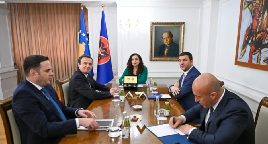 Presidentja Osmani mbledh liderët e partive politike në përpjekje për formimin e qeverisë së re