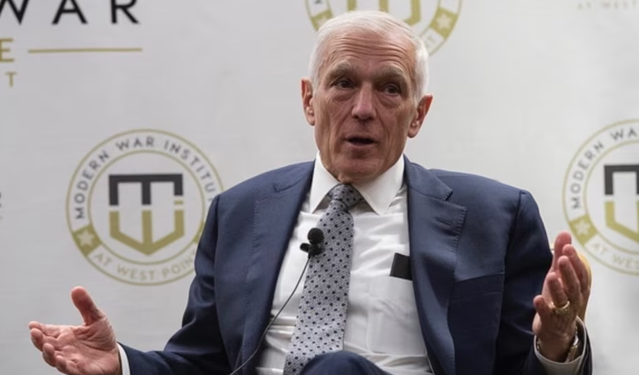 Gjenerali amerikan Wesley Clark, konfirmohet si dëshmitar në mbrojtjen e ish-presidentit të Kosovës në Hagë