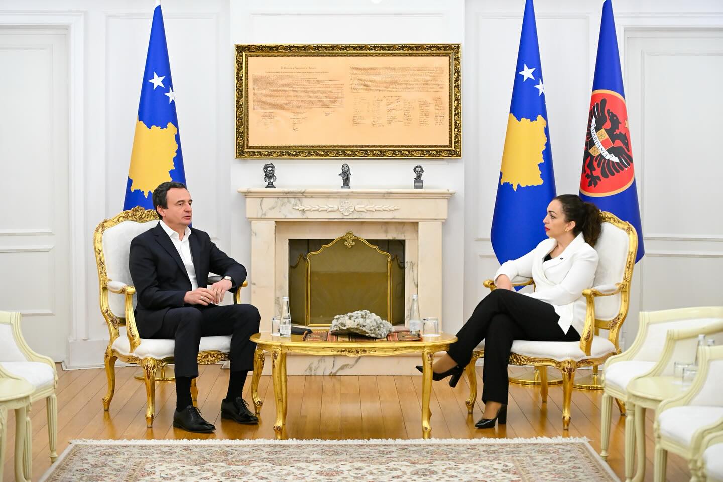 Vjosa Osmani i dha 15 ditë afat, çfarë ndodh nëse Albin Kurti nuk arrin të formojë qeverinë?! Ja kur presidentja mund të shpallë zgjedhje të reja