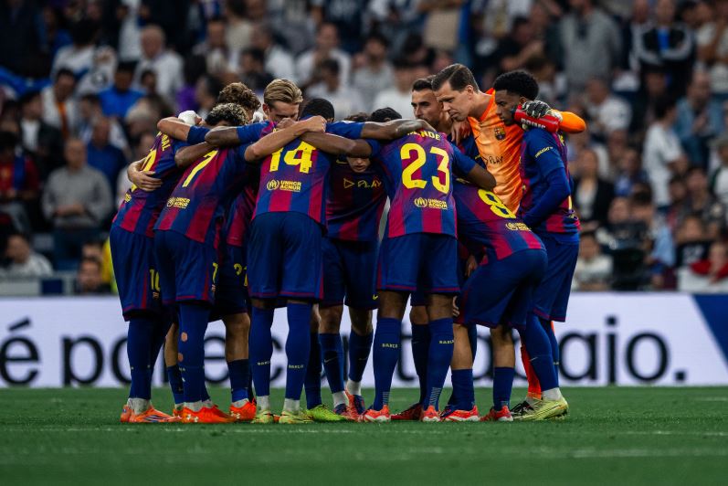 Barcelona po kalon një periudhë të vështirë, Hansi Flik: Tetori ishte një muaj m***