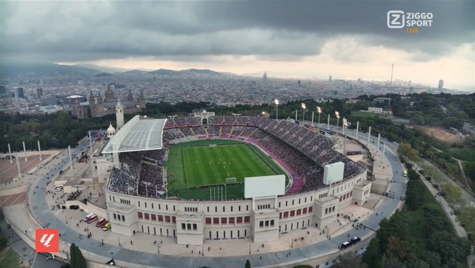 VIDEO/ Gjyqtari sinjalizoi startin, lojtarët te Barcelona-Girona nuk lëviznin nga vendi në shenjë proteste! Pamjet që regjia qendrore u përpoq t’i censuronte