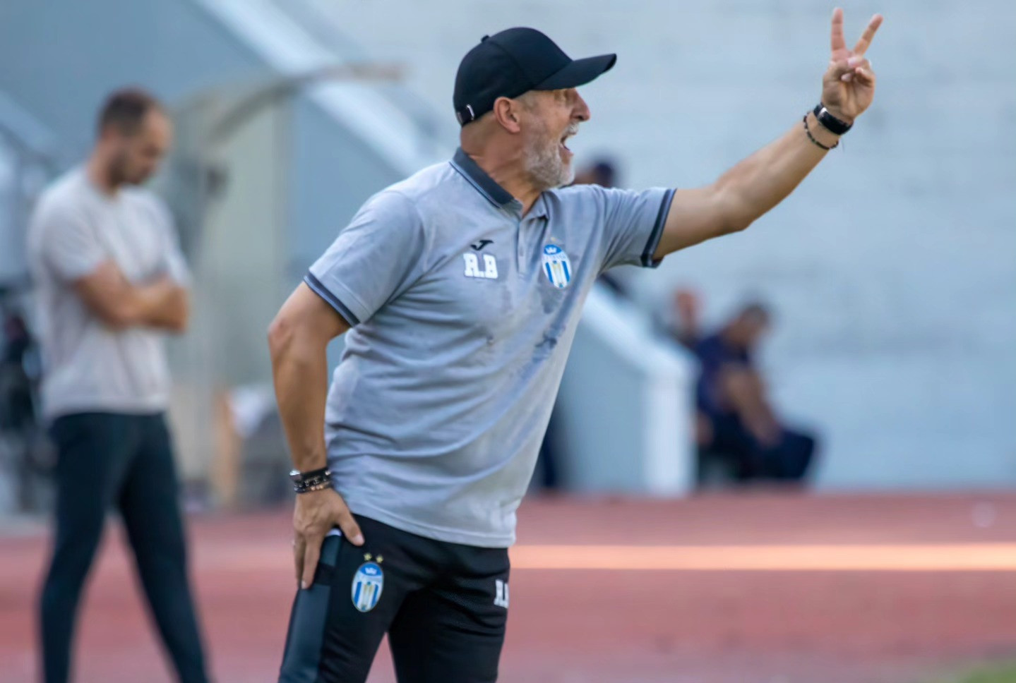 Pritet zyrtarizimi, ndryshim trajnerësh te Tirana. Bardheblutë anulojnë edhe stërvitjen