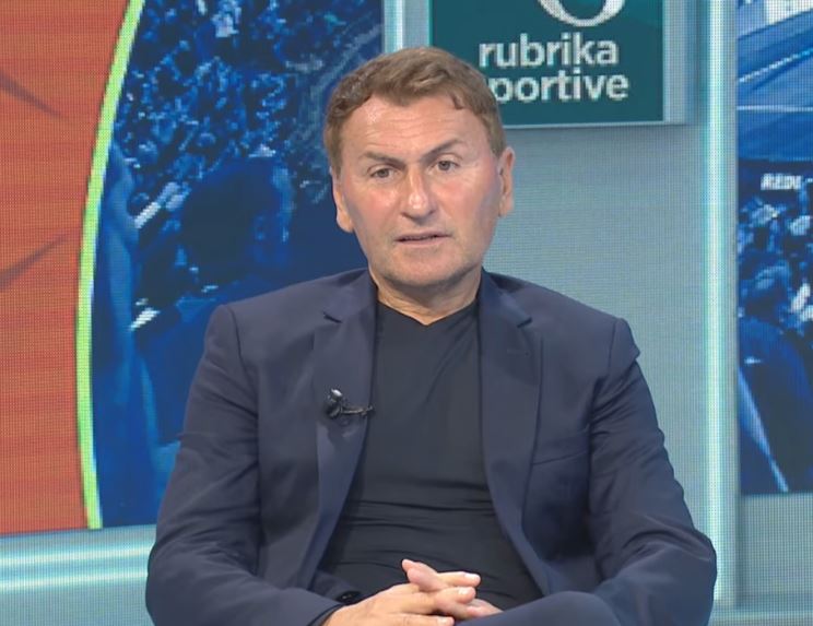 Nga legjenda tek ata që s’jetojnë më, Altin Rraklli zbulon formacionin e tij ideal të Kombëtares shqiptare