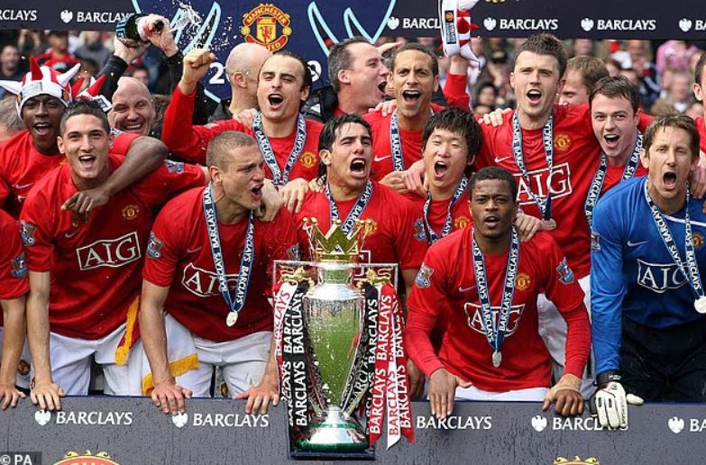 “Ishin ballkanasit tipikë si frigoriferë të mëdhenj”, ikona e Mançester Junajtid zbulon historinë tronditëse: Më rrëmbyen që të ndërroja klub!