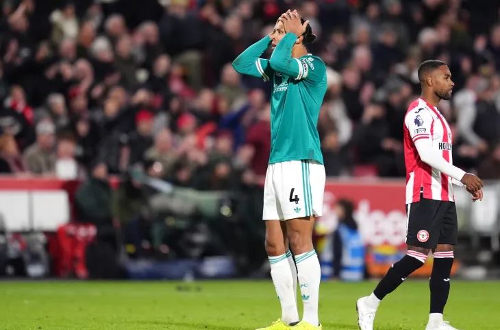 Kampionët e Liverpulit në krizë, Van Dajk: Realiteti është i hidhur!