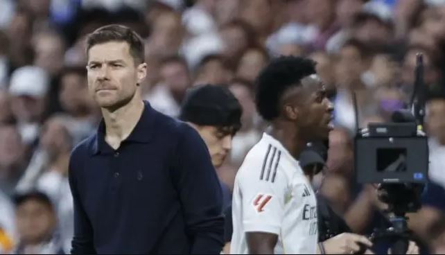 Sherri i pazakontë Vinicius-Çabi Alonso, Reali merr vendimin për brazilianin