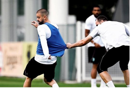 Në fushë për duelin historik ndaj Suedisë, Tudor lë jashtë Zhegrovën: Ka një problem