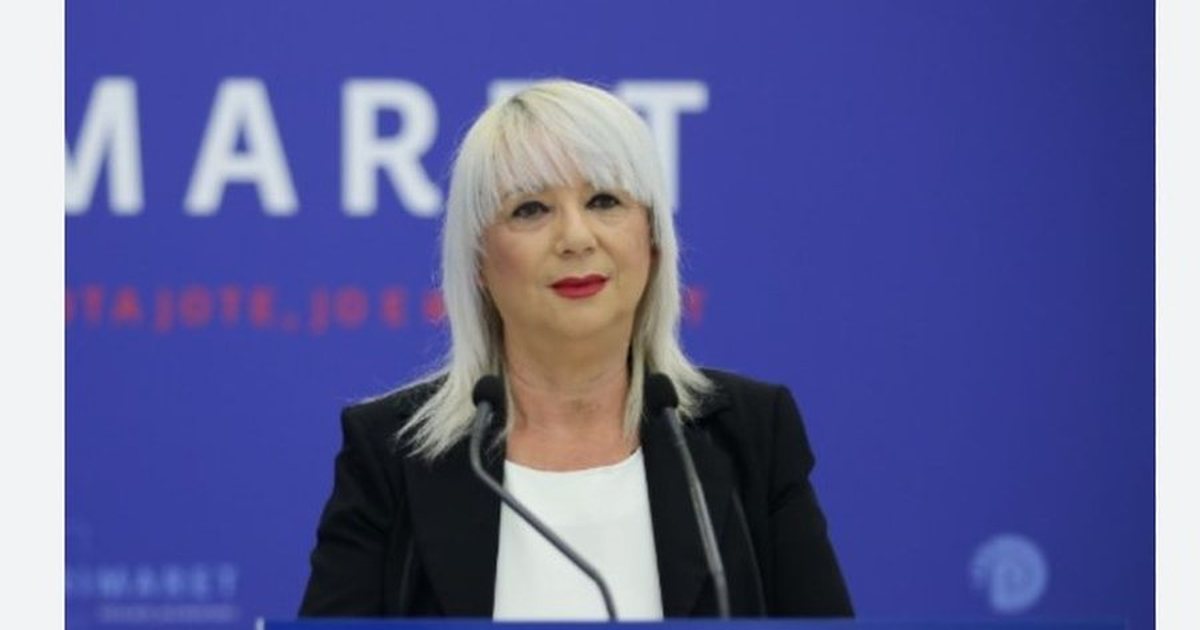 Adriana Kalaja i dorëzon dorëheqjen në tryezë Berishës, shpall kandidaturën për Avokatin e Popullit