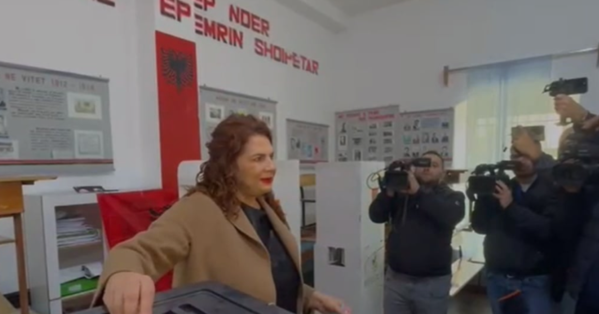 ‘Ditë e shënuar’! Voton kandidatja socialiste në Vlorë, Brunilda Mersini: Pjesëmarrja është shumë e mirë