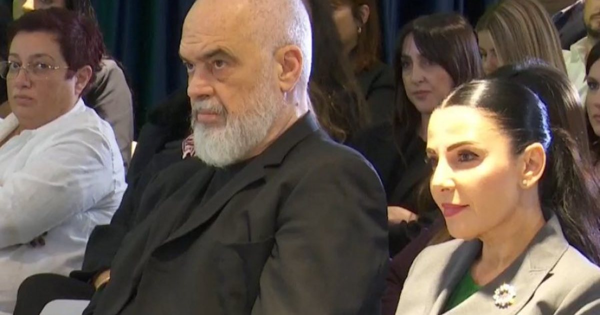 Rama dhe Balluku prezantojnë së bashku “OSHEE Charge”: Brenda vitit të ardhshëm do të hyjmë në epokën e matësve inteligjentë