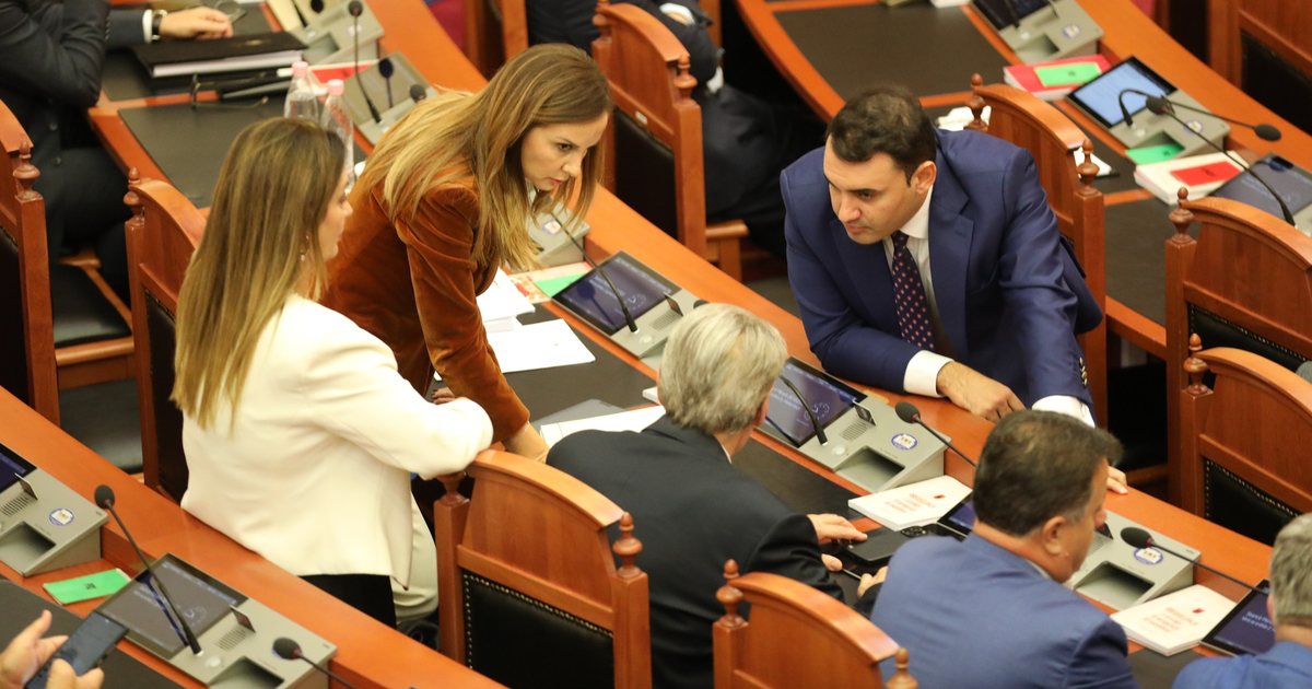Deputetet e opozitës letër Begajt: Ngrihu në lartësinë e detyrës, mos e dekreto ligjin për “barazinë gjinore”