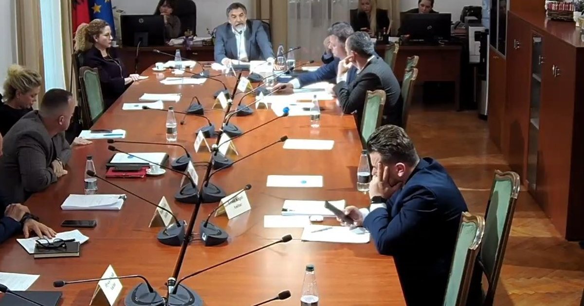 “Kë sheh, kë sheh?”/ Plas debati në ‘Çështjet e Brendshme’, Çuçi përjashton Nokën: Dilni jashtë