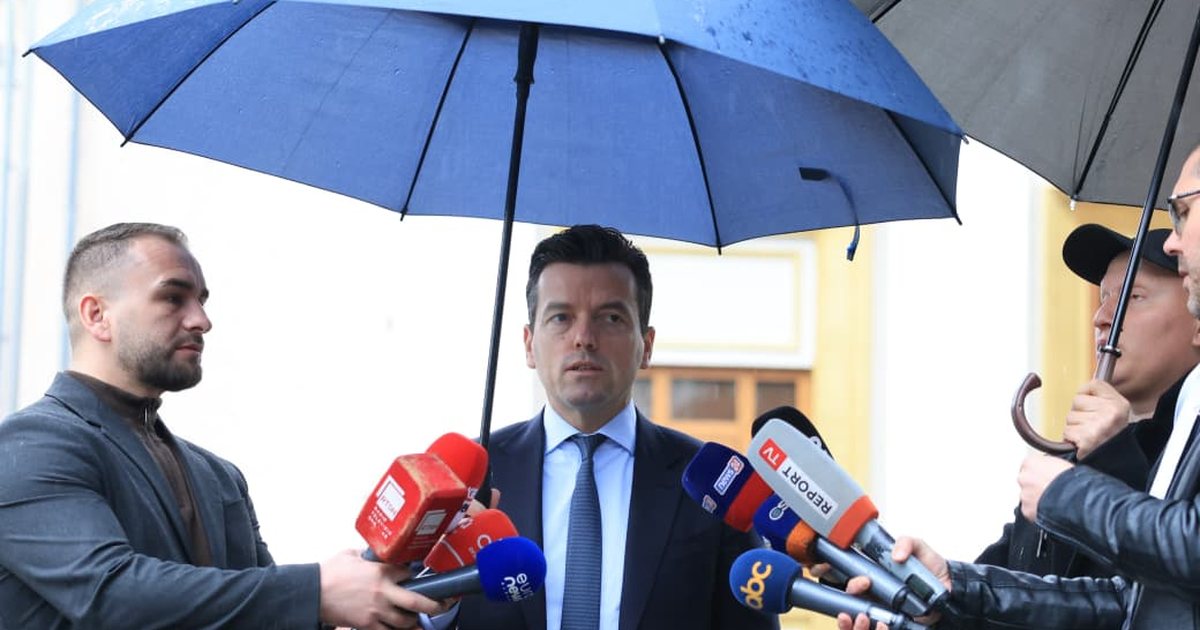 U përjashtua nga Kuvendi, Shehaj ” i tërheq vëmendjen” opozitës: Harrojnë thelbin, dje u ulën me Ramën