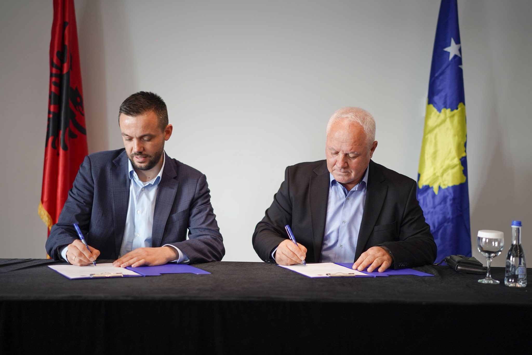 Zgjedhjet lokale, PDK arrin marrëveshje edhe me AAK-në në Mitrovicë