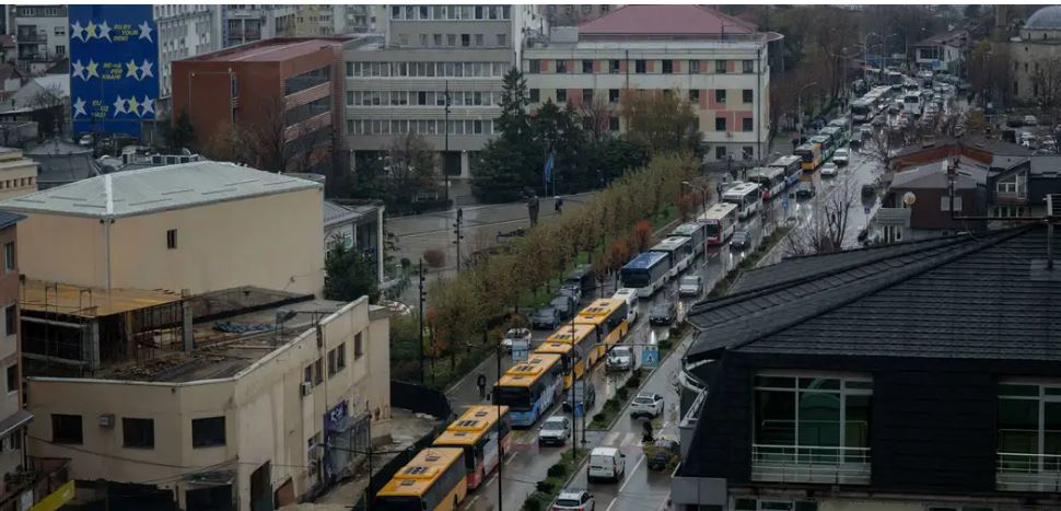 “Mund të shfrytëzojë vetëm 1/12 e buxhetit”- Tri palë zgjedhjeve brenda vitit në Kosovë, analiza e DW: Rrezikon mirëqenien sociale!