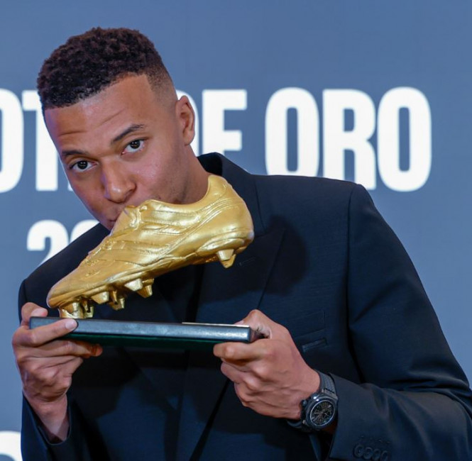 Festë madhështore në “Bernabeu” për “Këpucën e Artë”, presidenti i Realit: Jam krenar që Mbape është në skuadrën time