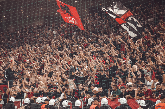 E konfirmon federata polake, tifozët kuqezi me numër të limituar biletash për Kombëtaren