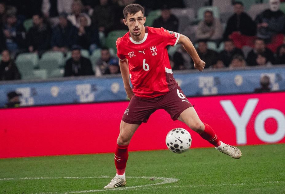 Zvicra e do që të luajë kundër shqiptarëve, zyrtarizohet zgjedhja për Adrian Bajramin që la fanellën kuqezi