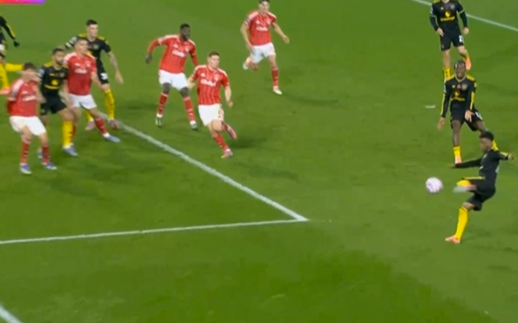 VIDEO/ Spektakël në Premier Ligë! Arsenali fiton dhe vazhdon rrugëtimin në krye, Junajtid “qan” rastin e humbur në frymën e fundit