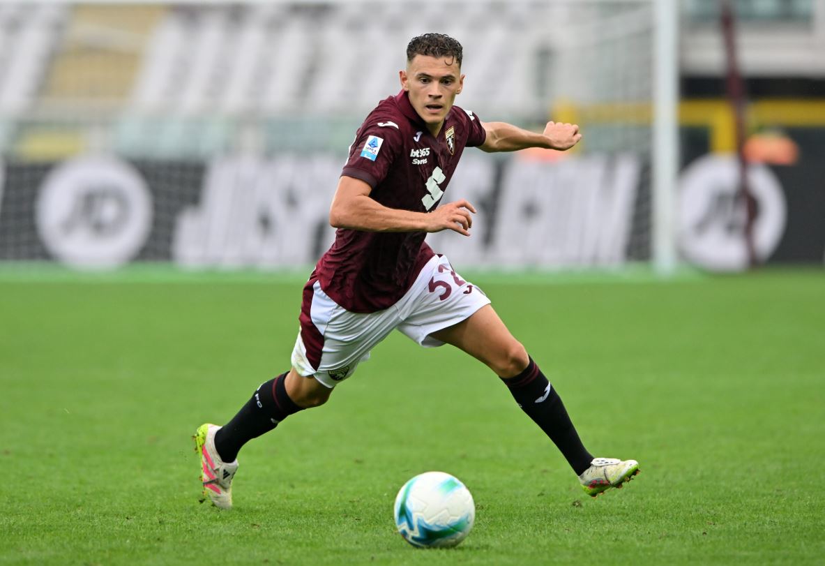 Ka ulur Asllanin në stol, trajner i Torinos i jep merita për barazimin me Juventusin: Na dha atë që na nevojitej