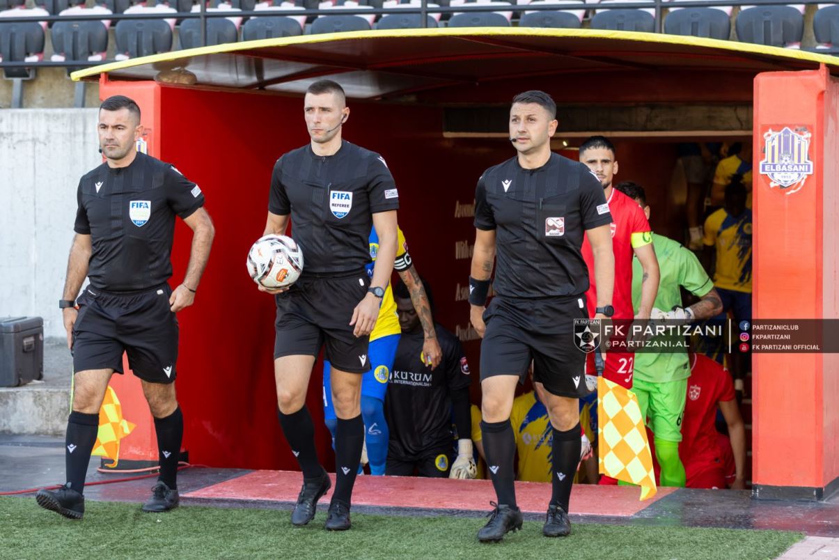 Nga “Air Albania” në Pragë, UEFA ia beson gjyqtarit shqiptar ndeshjen ku vëzhgohet nga vendësit