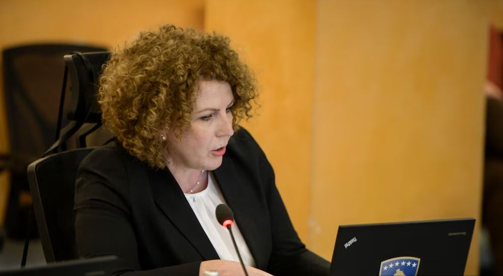 Prokuroria e mori nën akuzë për rezervat shtetërore, ministrja kosovare: Tendencë politike kundër qeverisë së Albin Kurtit!