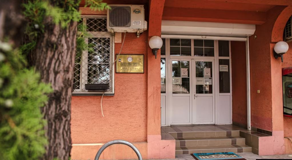 Beogradi zgjat afatin për përzgjedhjen e punëtorëve të rinj shëndetësorë në Kosovë, në prag të zgjedhjeve të reja parlamentare! Partitë serbe e kundërshtojnë