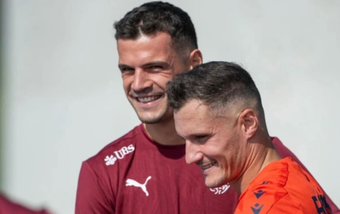 Granit Xhaka u fishkëllye nga tifozët e Kosovës, reagon Taulanti: Krenaria e shqiptarëve! Gjithmonë deri në vdekje me ty vëlla…