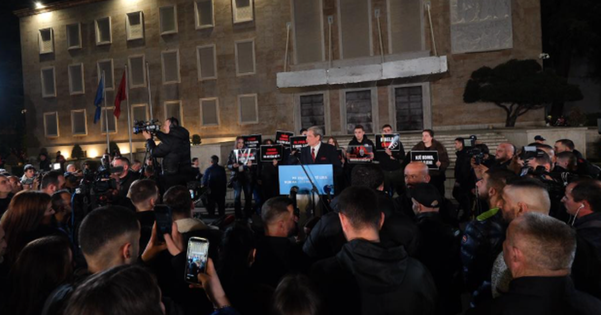 Sot mbahet foltorja e radhës e opozitës përpara Kryeministrisë!