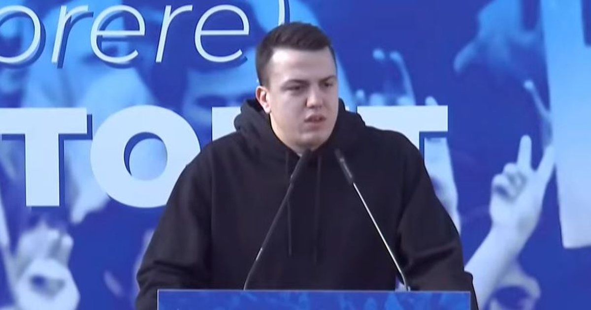 Rrëfimi i Azem Hajdari ‘junior’: Gjyshi tallej me ëndrrat e babait tim, la garanci dy fëmijët e tij përpara studentëve