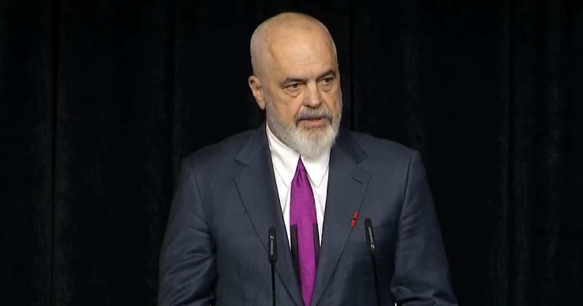 100-vjetori i “Urdhrit të Skënderbeut”/ Rama nderon me medaljone Artan Lame dhe Filip Rrumbullakun! Dekorohet edhe ish-Presidenti Moisiu