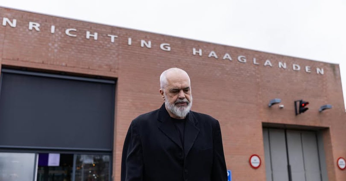 “Padrejtësi ulëritëse në zemër të Europës”, Rama takon Thaçin në Hagë: E gjeta komandatin në formë e të buzëqeshur!