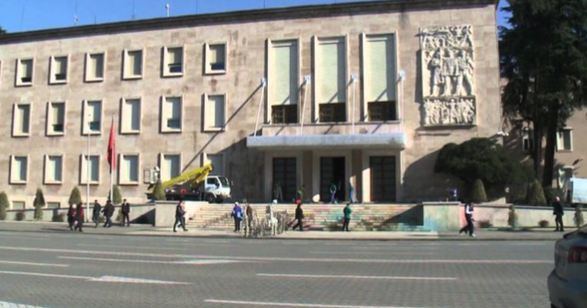 Ndryshime të tjera në Qeveri! Andrea Shllaku, emërohet zv.ministër i Mbrojtjes