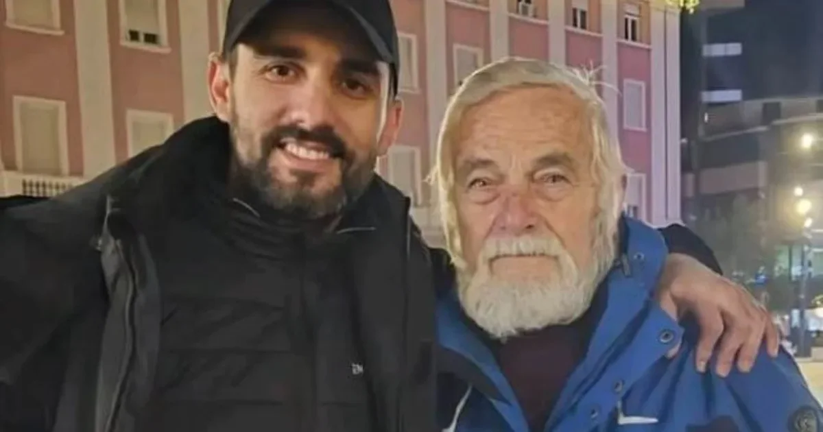 “Eh mor Llapa, të thashë…”, Lapaj postoi foto me aktorin, Viktor Zhusti i pakënaqur: Më ke sjellë shumë armiqësi