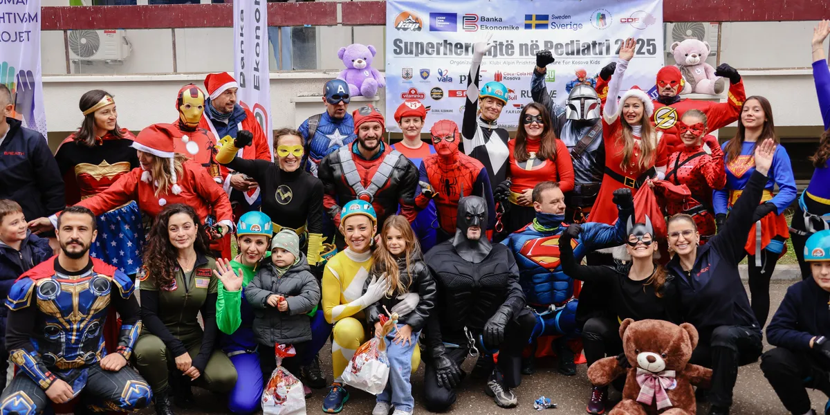 Coca-Cola HBC Kosova sjell magjinë e festave: Superheronjët surprizojnë fëmijët në spitalin e Prishtinës