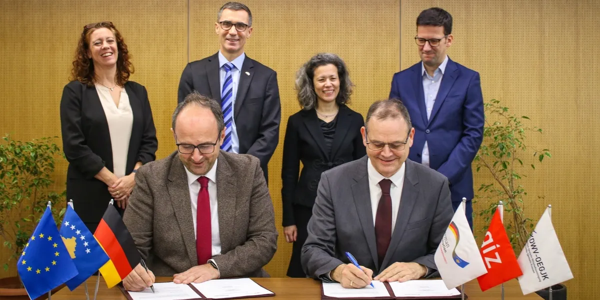 GIZ dhe OEGJK nënshkruajnë partneritet strategjik për forcimin e bashkëpunimit ekonomik Gjermani-Kosovë
