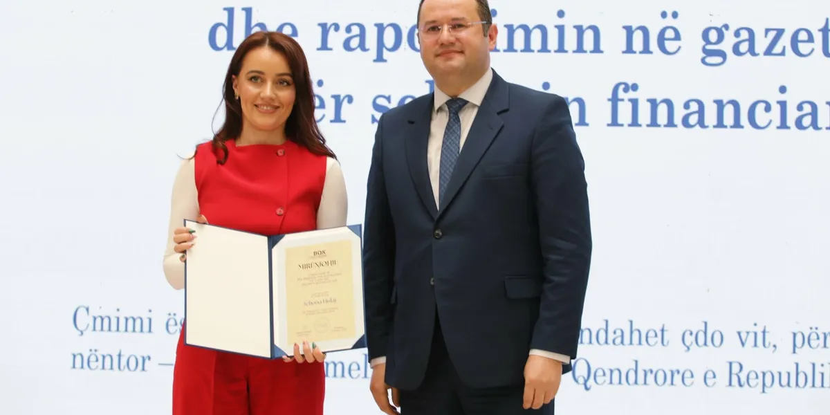 Gazetarja e Telegrafit, Jehona Hulaj, fiton çmimin për shkrimin më të mirë në media online nga BQK