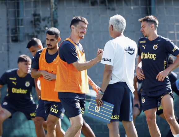 E paprecedentë! Tronditje për futbollin turk, arrestohet kapiteni i Fenerbahçes dhe lojtari i Gallatasarajt