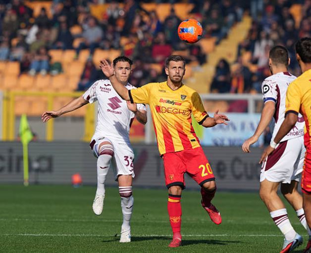 Shfaqet një klauzolë, futbollisti i Kombëtares mund të zgjatë kontratën në Serinë A