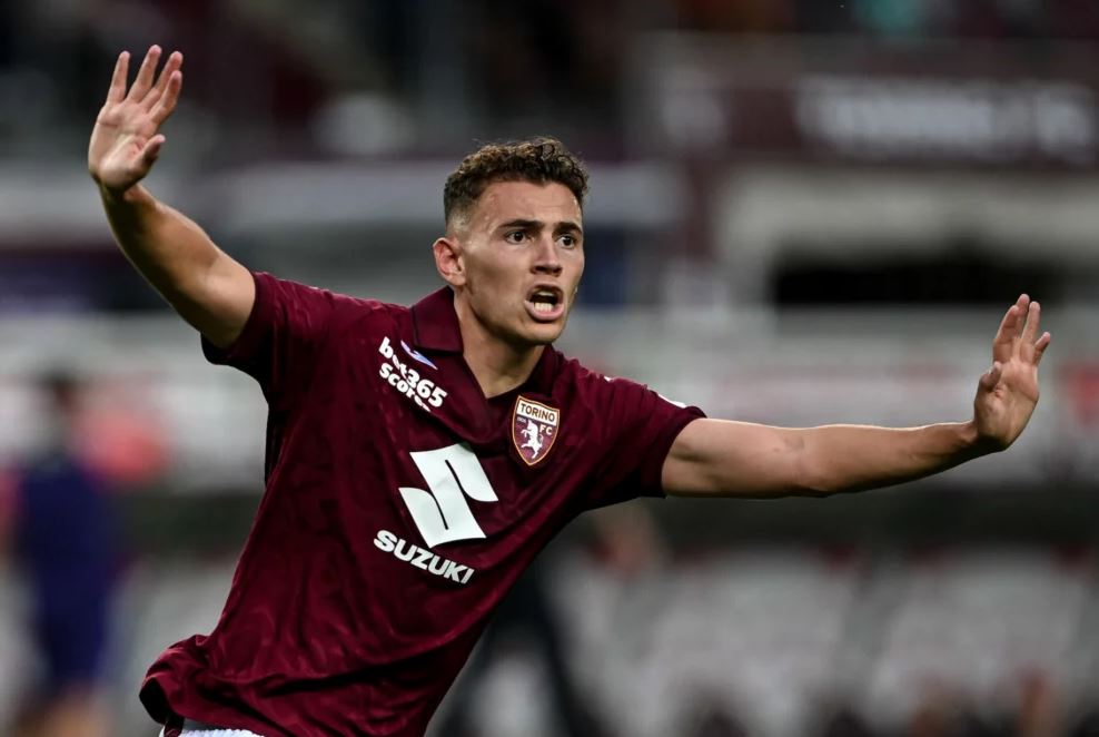 Trajneri justifikon Asllanin para duelit me Milanin: Penalltitë i kanë gabuar edhe kampionë të mëdhenjtë, ja si është lista