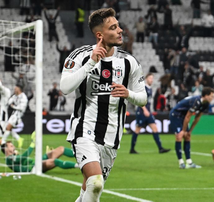 VIDEO/ Tjetër gol në kampionatin turk nga Ernest Muçi! Sulmuesi nuk ndal spektaklin dhe shënon të katërtin në 3 ndeshje