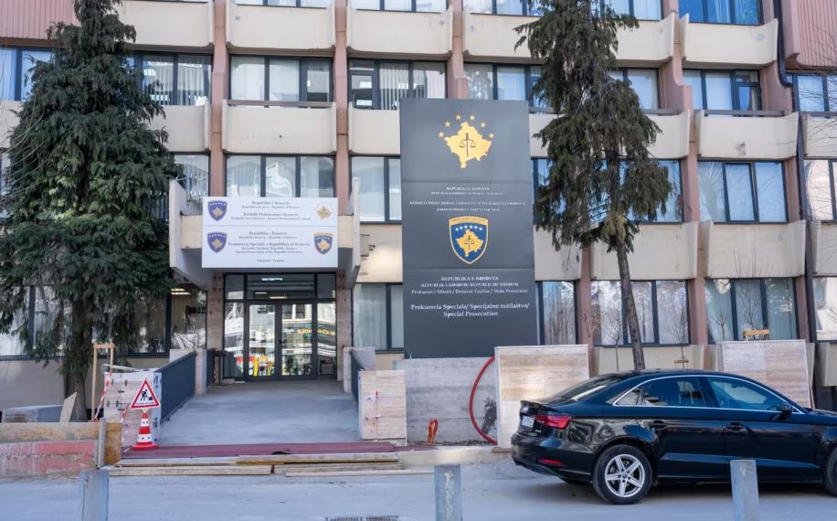 Dyshohet se vrau 13 civilë në Kosovë, Prokuroria Speciale ngre akuza për krime lufte ndaj një personi!
