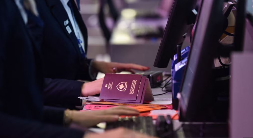 Në vitin e dytë të liberalizimit të vizave në Kosovë, bien kërkesat për azil në BE